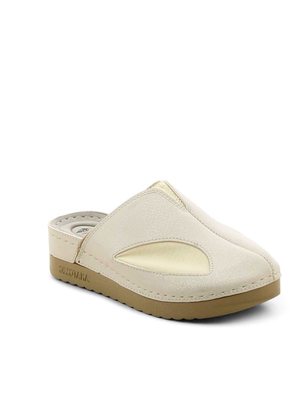 כפכפי נשים עם עקב רוקי גבוה