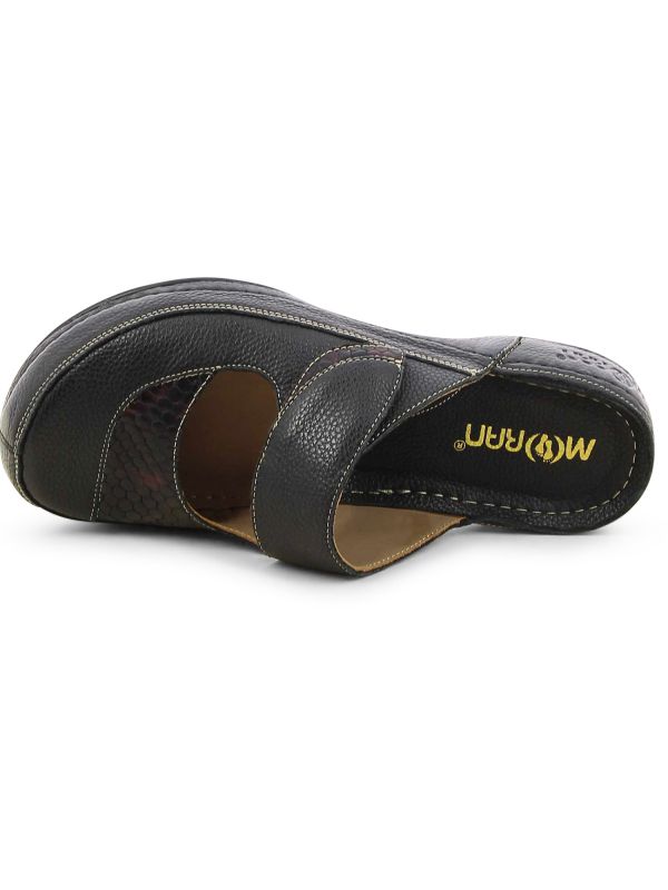 כפכפי נוחות סגורים עם רצועה לנשים