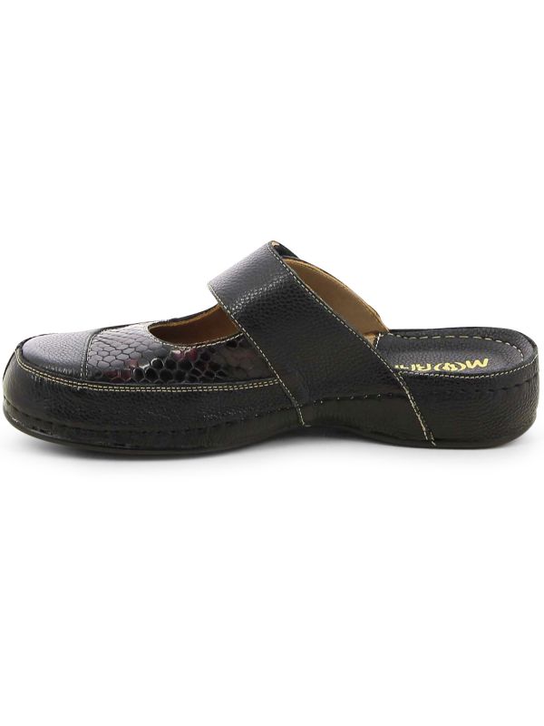 כפכפי נוחות סגורים עם רצועה לנשים