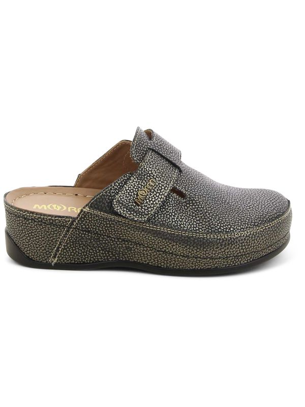 כפכפי נוחות סגורים עם עקב רוקי לנשים