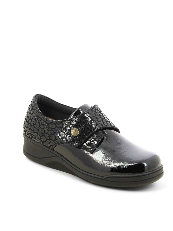 נעלי נוחות סגורות גימור מבריק לנשים