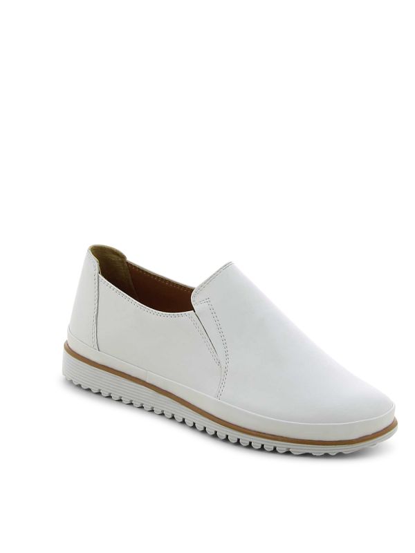 נעלי סליפ און אופנתיות לנשים