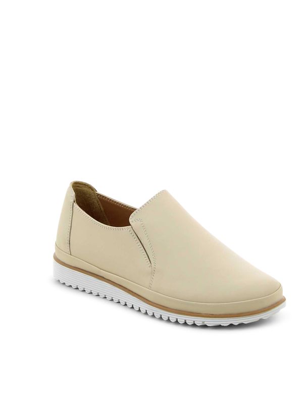 נעלי סליפ און אופנתיות לנשים