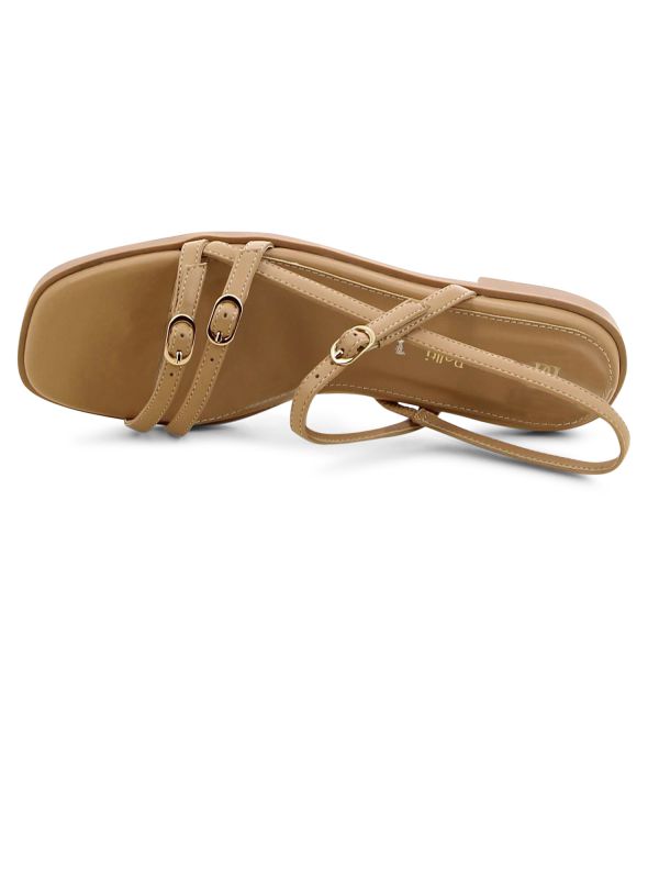 סנדלים שטוחים עם רצועות לנשים