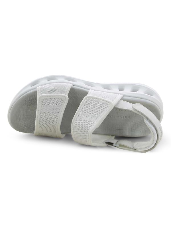 סנדלי רצועות עם סוליה מחוררת לנשים