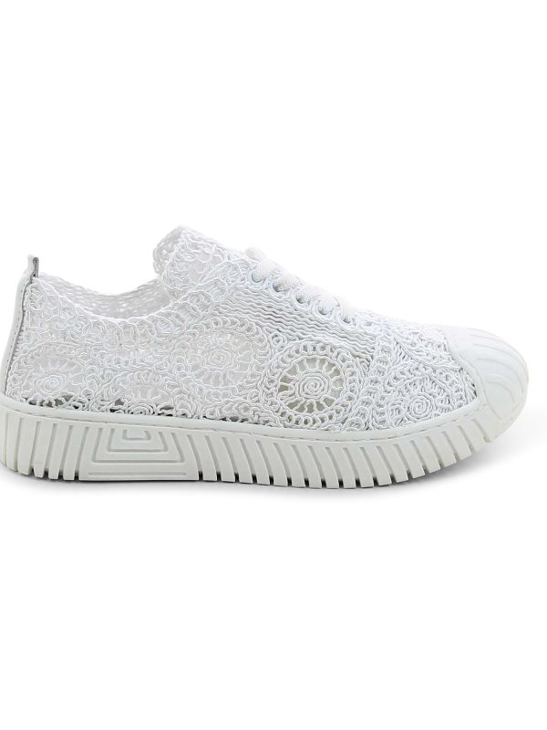 נעלי סניקרס קלועות לנשים