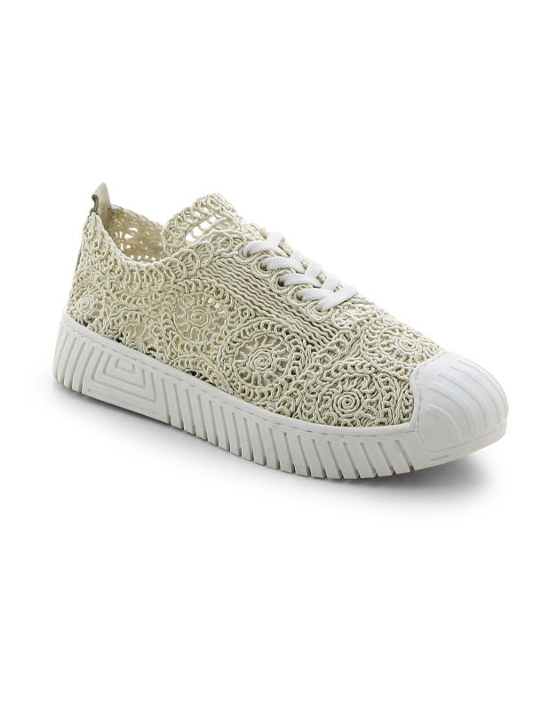 נעלי סניקרס קלועות לנשים