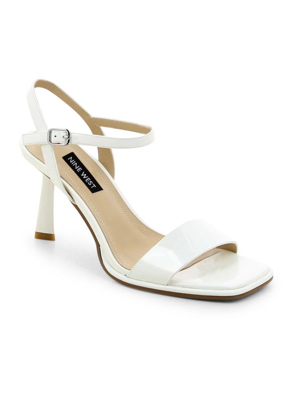 סנדלי עקב עם חרטום מרובע