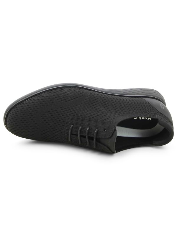 נעלי סניקרס לגבר - במראה ספורט-אלגנט