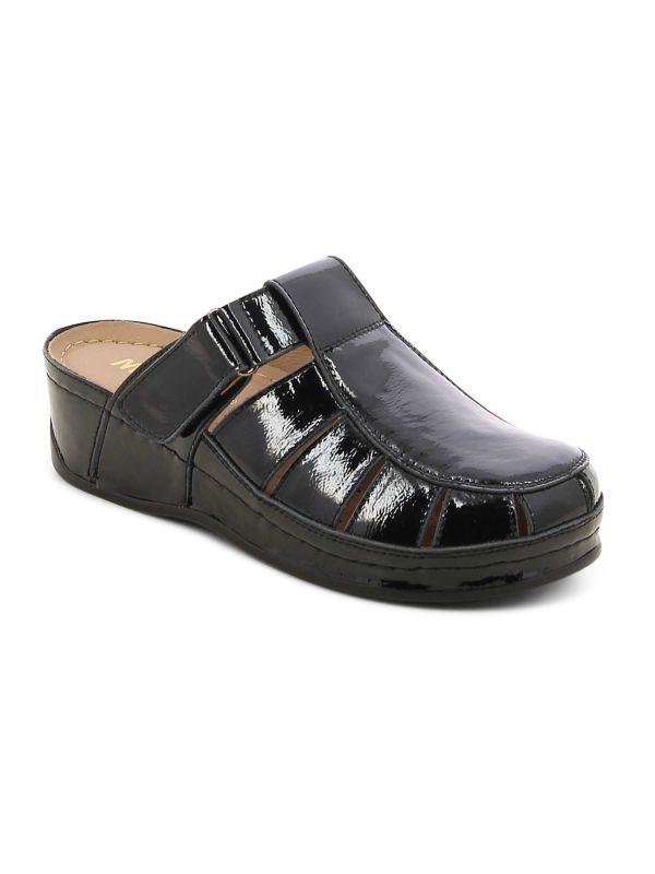 כפכפי נוחות סגורים בדוגמת נחש לנשים