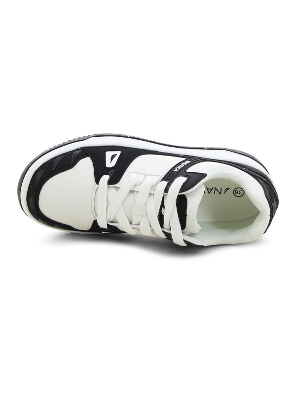 סניקרס אופנתיות לנוער