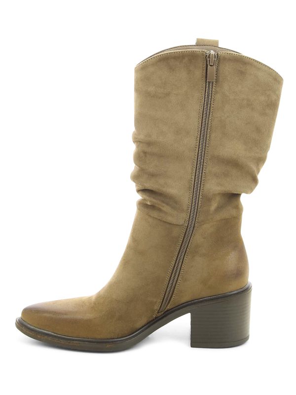 מגפוני בוקרים לנשים