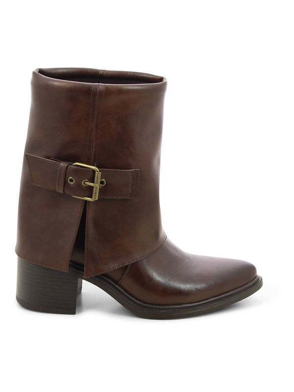 מגפי עקב אלגנטיות עם קפל