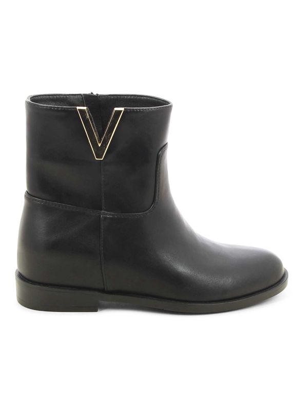 מגפונים שטוחים עם אבזם מוזהב לנשים