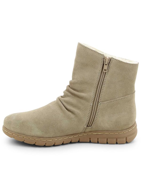 מגפי זמש שטוחים לנשים