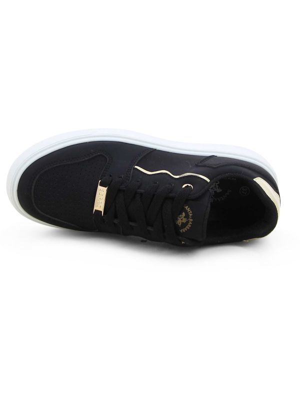 נעלי סניקרס עם סוליה עבה לנשים