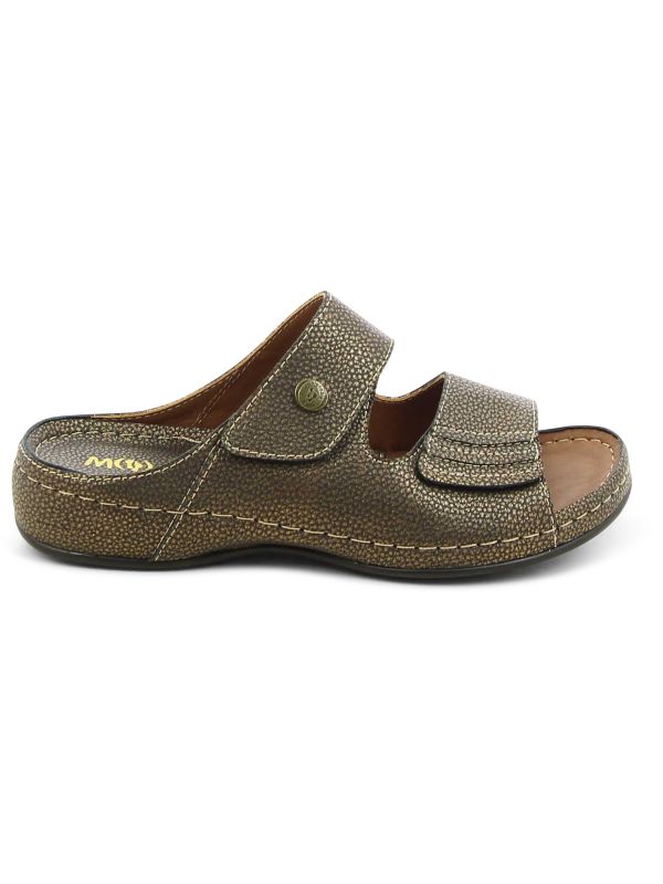 כפכפי נוחות פתוחים עם רצועות רחבות לנשים