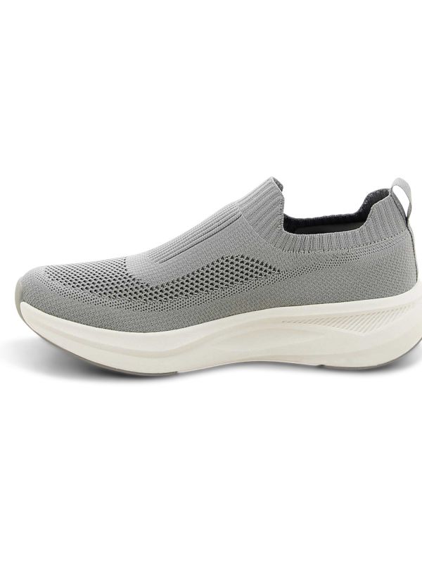 נעלי ספורט לגברים במבנה ארגונומי