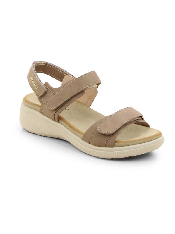 סנדלי פלטפורמה לנשים עם סקוץ’