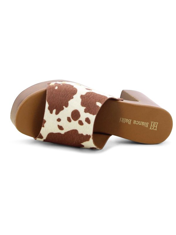 כפכפי נוחות לנשים עם אבזמים כפולים