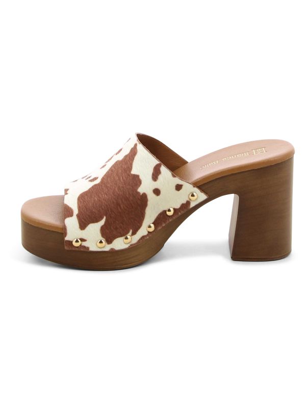 כפכפי נוחות לנשים עם אבזמים כפולים