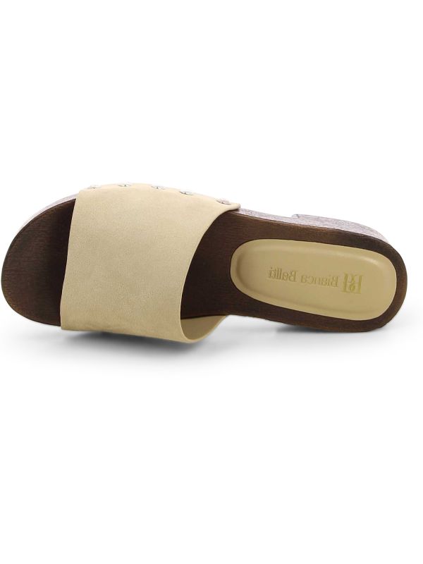 כפכפי נשים עם רצועה עבה