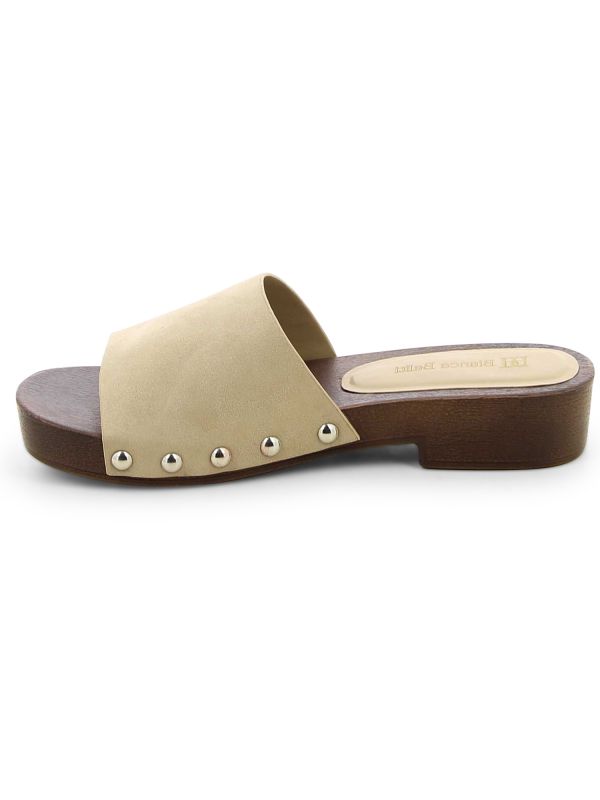 כפכפי נשים עם רצועה עבה