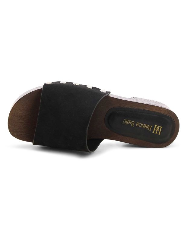 כפכפי נשים עם רצועה עבה