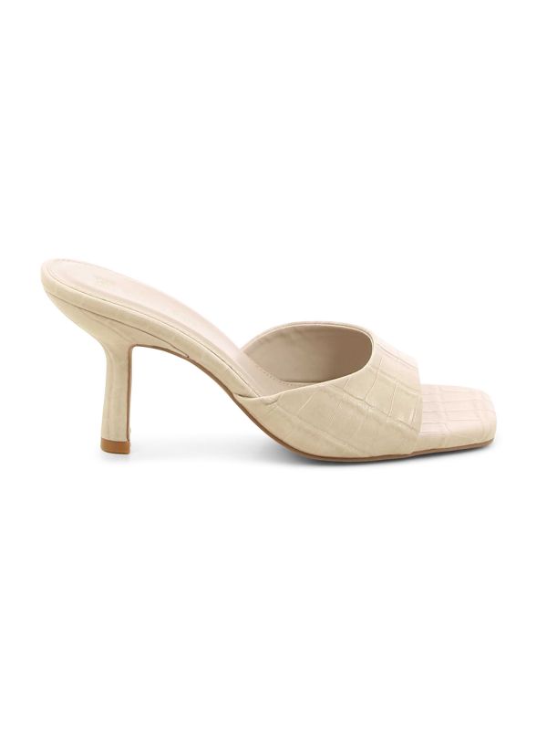 כפכפי עקב בטקסטורה מנוחשת