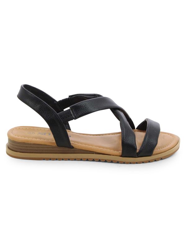 סנדלים שטוחים עם רצועות אלכסוניות