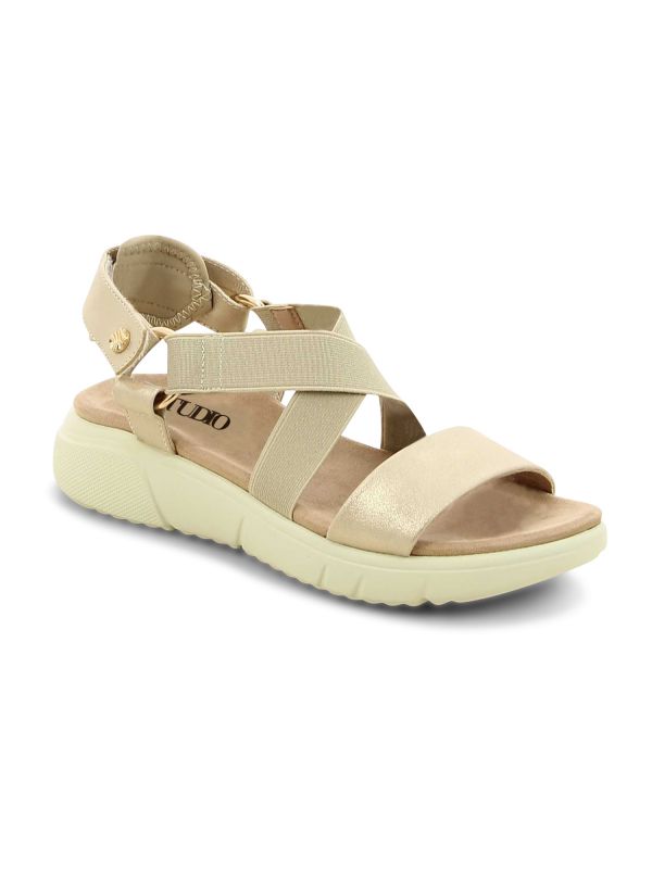 סנדלי פלטפורמה עם רצועות לנשים