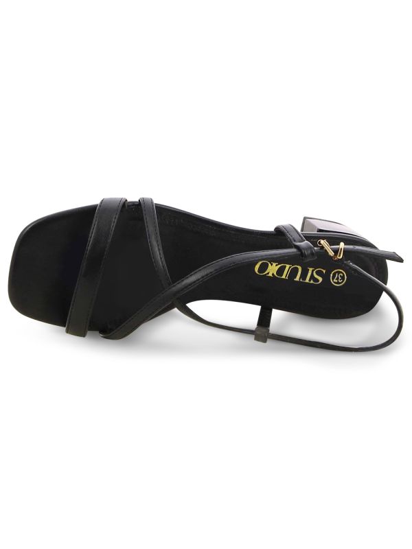 סנדלי ערב עם עקב מרובע