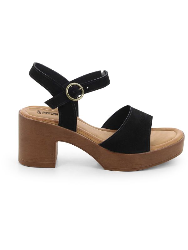 סנדלי עקב במראה עץ