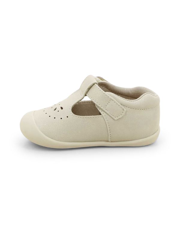 סנדלי בובה מעוצבים לבנות