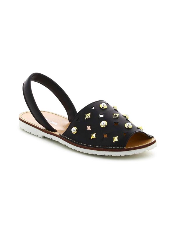 סנדל ספרדי עם פנינים