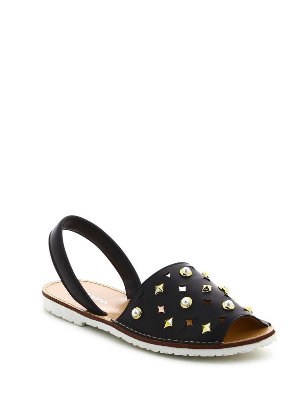 סנדל ספרדי עם פנינים