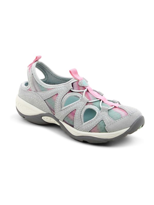 נעלי ספורט עם פתחים לנשים