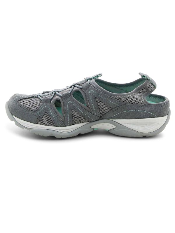 נעלי ספורט עם פתחים לנשים