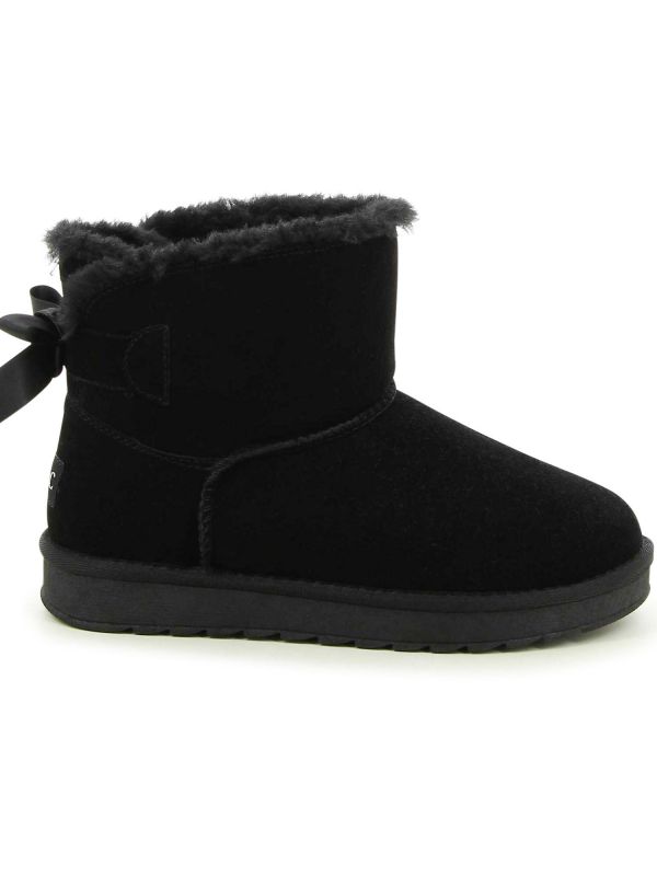 מגפי קוזי עם פפיון אחורי