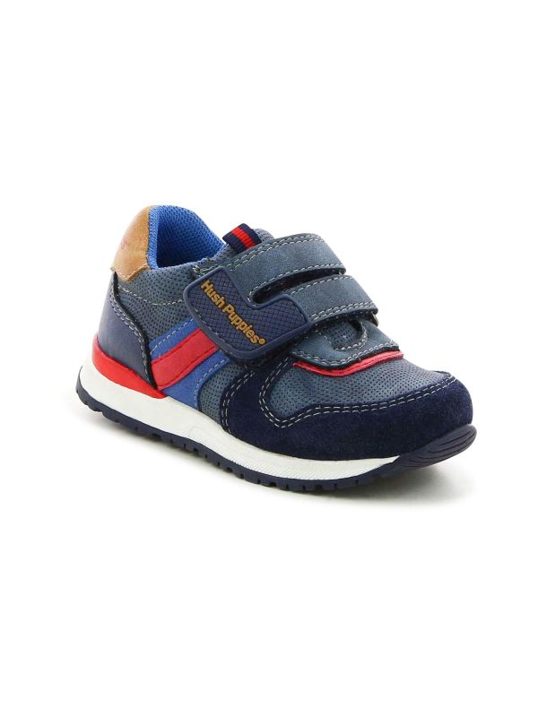 נעלי ספורט מעוצבות עם סקוץ’